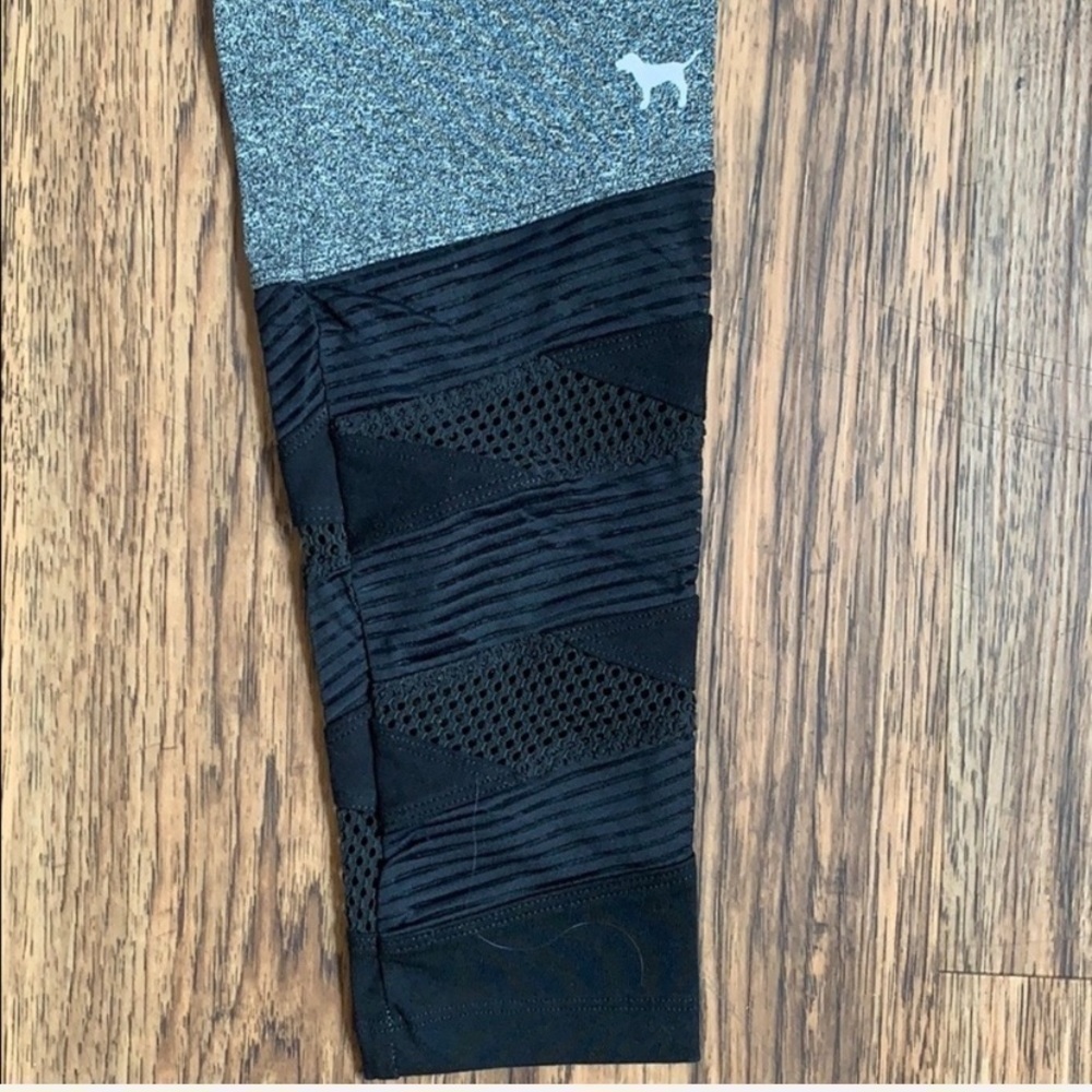 VS PINK Yoga Leggings - Picture 3 of 6
